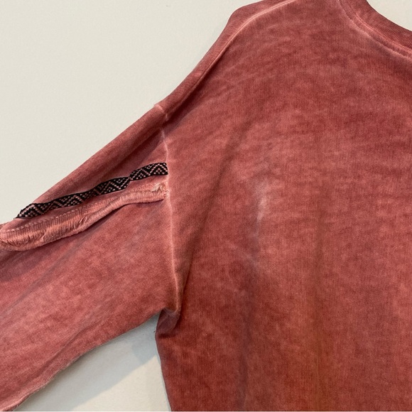 POL Distressed Boho Aztec Sweatshirt Size Medium - Picture 9 of 12